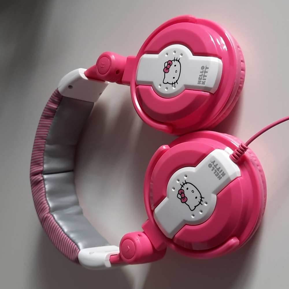 Hello Kitty Headphones